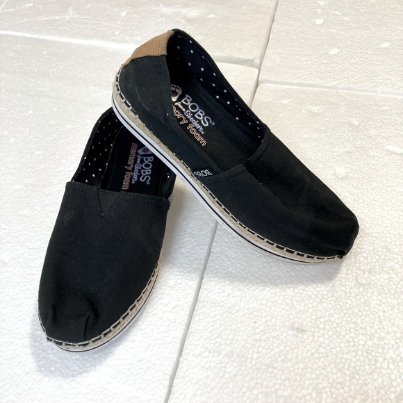Skechers Shoes - Bob’s Skechers Black Slip-On Shoes for women Sz 6.5